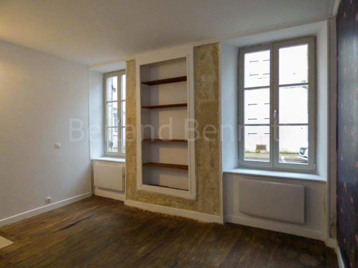 Image No.11-3 Bed House for sale