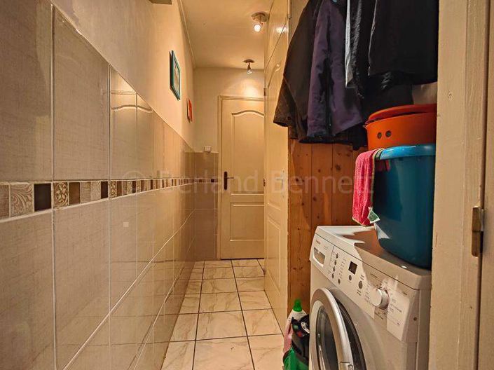 Image No.6-7 Bed House for sale