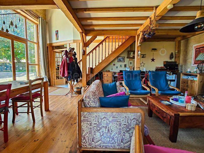 Image No.8-7 Bed House for sale