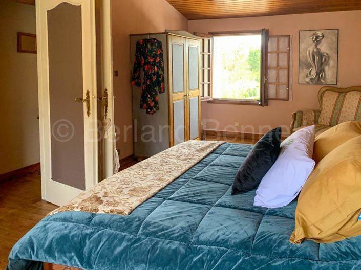 Image No.14-3 Bed House for sale