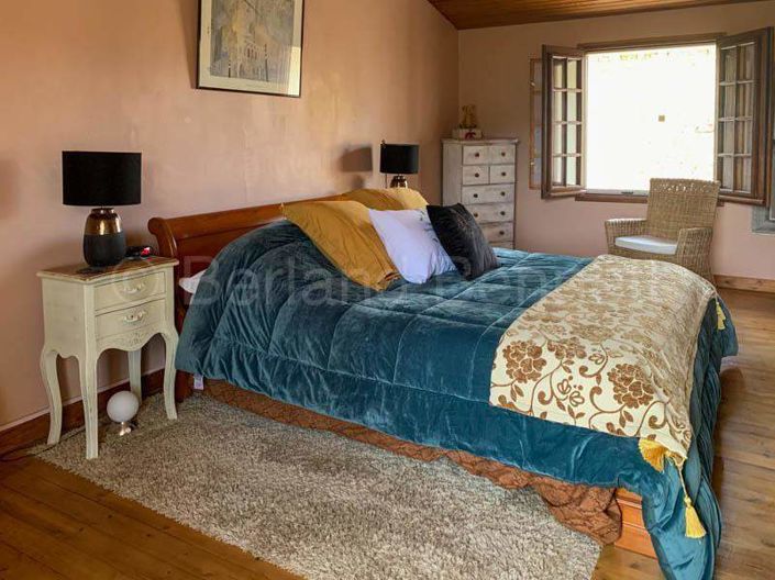 Image No.15-3 Bed House for sale