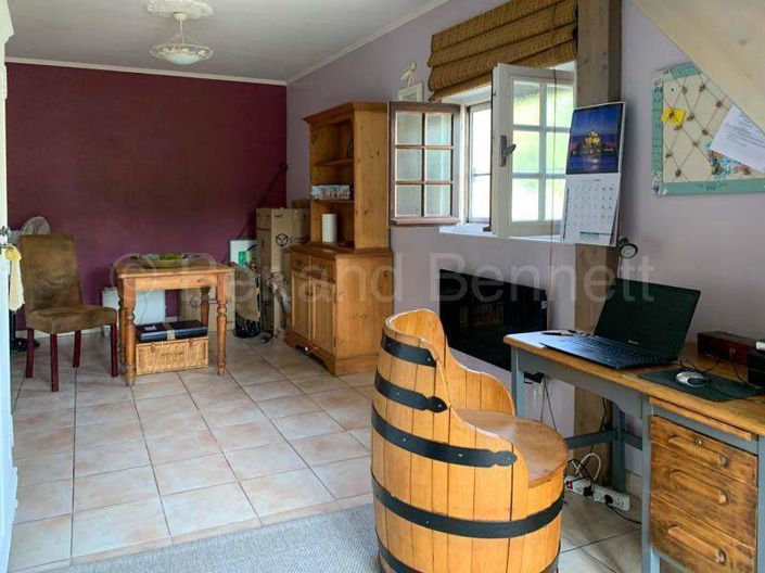 Image No.8-3 Bed House for sale