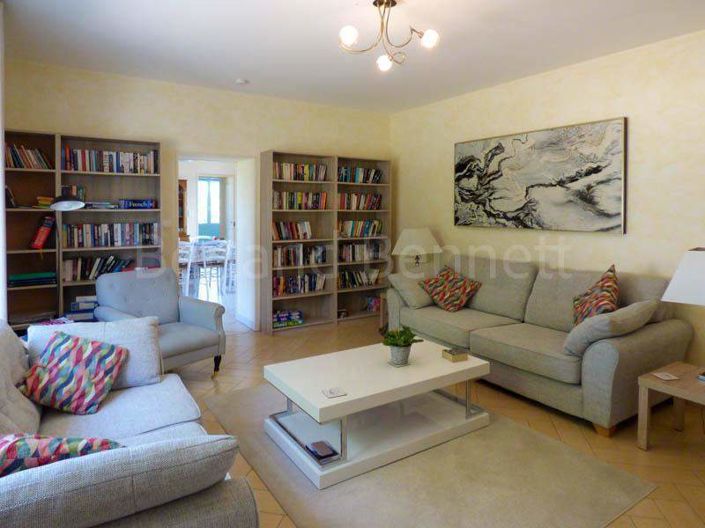 Image No.7-4 Bed House for sale