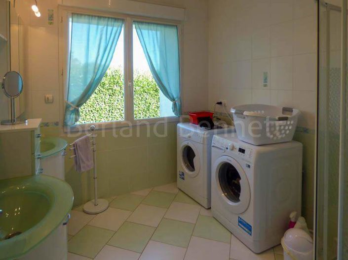 Image No.10-4 Bed House for sale