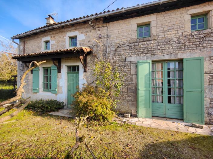 Image No.1-Maison de 2 chambres à vendre à Sauzé-Vaussais