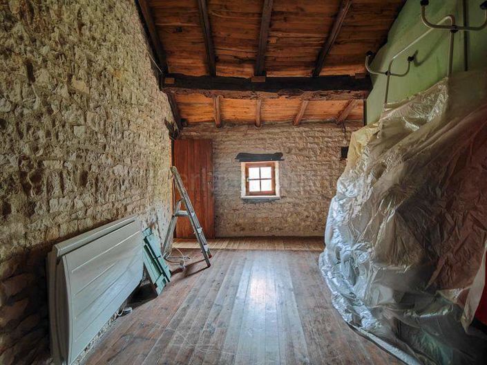 Image No.8-2 Bed House for sale