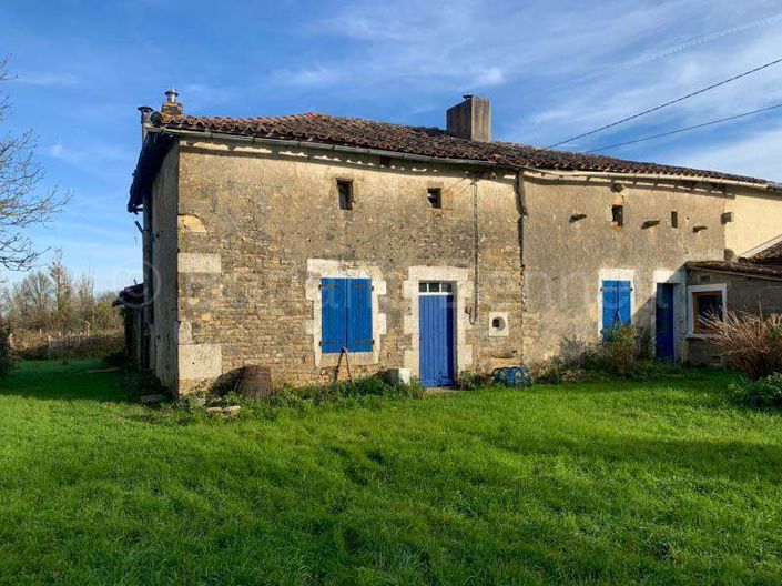 Image No.1-Maison à vendre à Sauzé-Vaussais