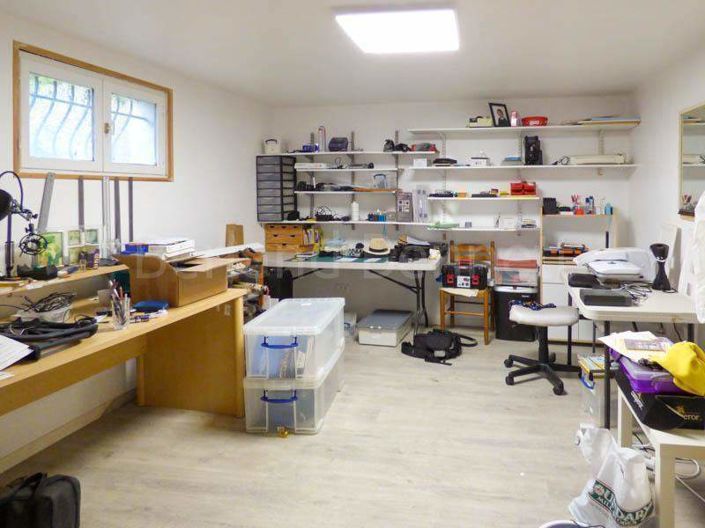 Image No.17-5 Bed House for sale