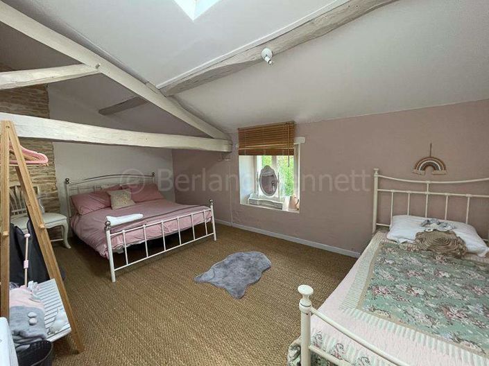 Image No.17-3 Bed House for sale