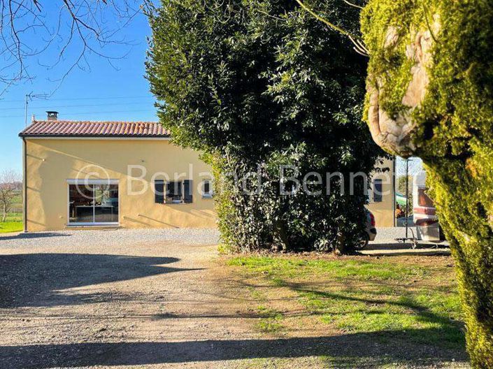 Image No.16-4 Bed House for sale