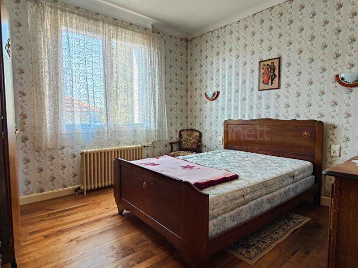 Image No.10-3 Bed House for sale