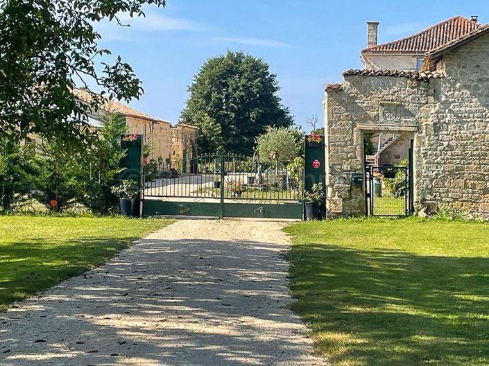 Image No.3-Maison de 3 chambres à vendre à Sauzé-Vaussais