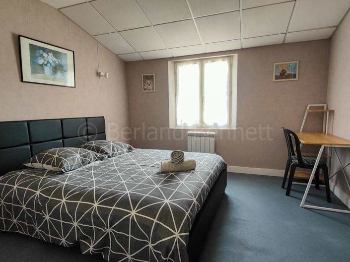 Image No.10-Maison de 9 chambres à vendre à Charroux