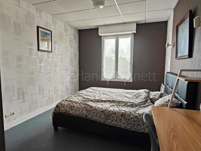 Image No.14-Maison de 9 chambres à vendre à Charroux