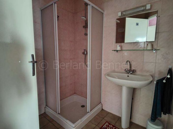 Image No.17-Maison de 9 chambres à vendre à Charroux