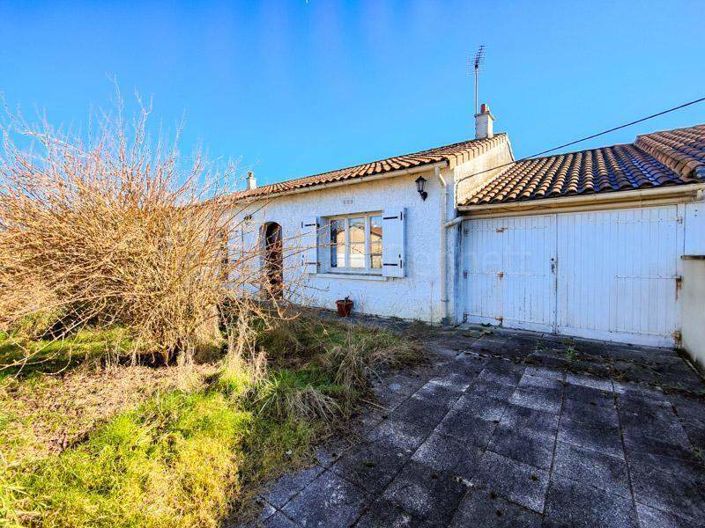 Image No.15-3 Bed House for sale