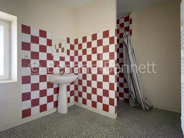 Image No.8-3 Bed House for sale