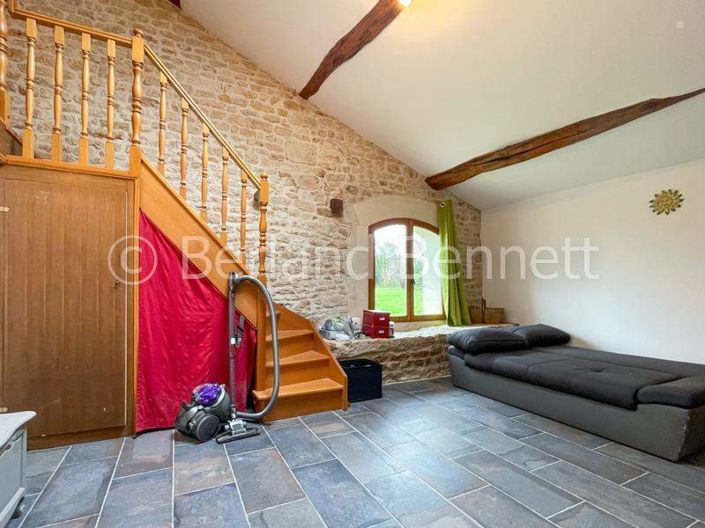 Image No.11-3 Bed House for sale