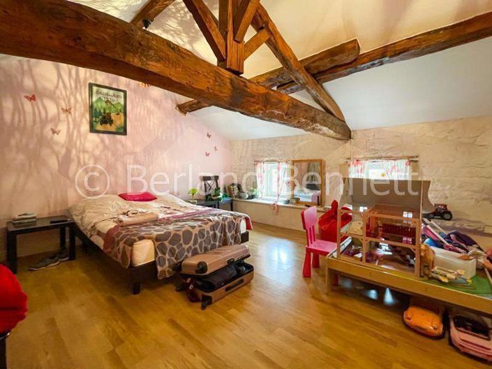 Image No.18-3 Bed House for sale