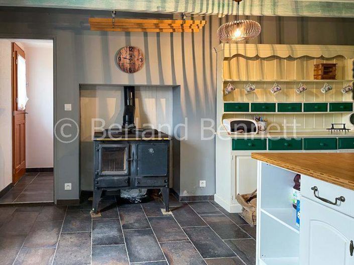 Image No.3-3 Bed House for sale