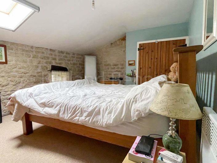 Image No.10-3 Bed House for sale