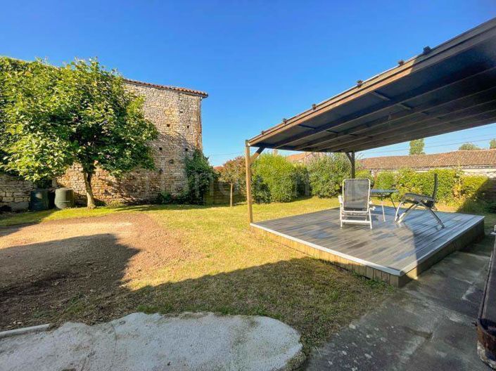 Image No.17-3 Bed House for sale