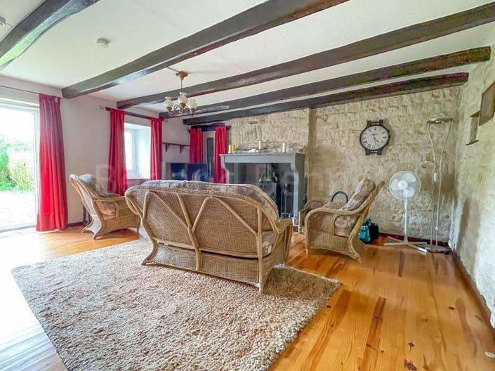 Image No.3-3 Bed House for sale