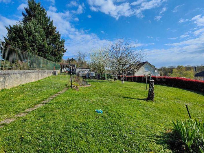 Image No.20-Maison de ville de 2 chambres à vendre à Civray