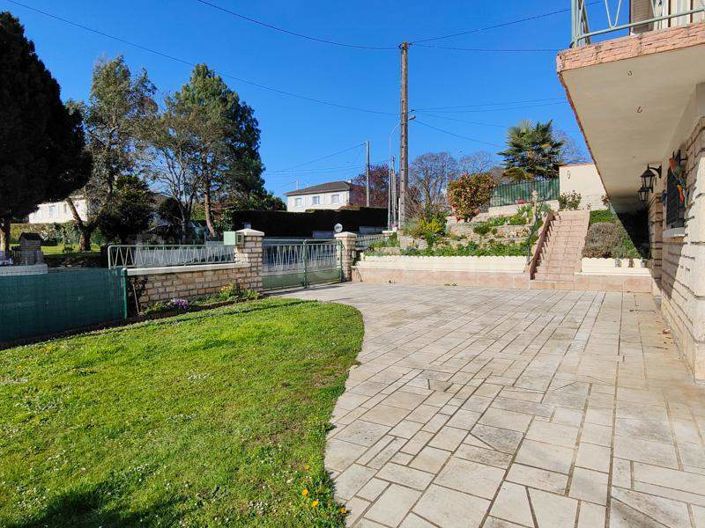 Image No.24-Maison de ville de 2 chambres à vendre à Civray