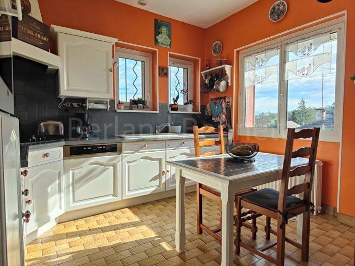 Image No.8-Maison de ville de 2 chambres à vendre à Civray