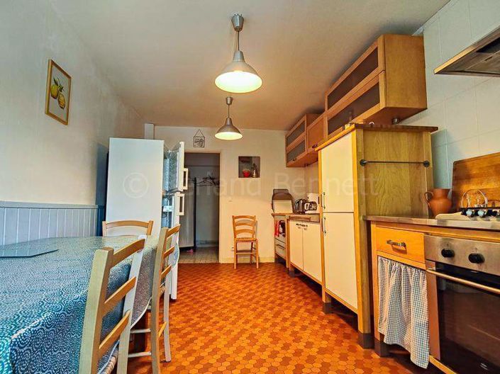 Image No.15-7 Bed House for sale