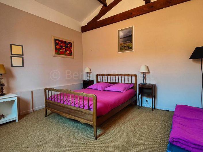 Image No.26-7 Bed House for sale