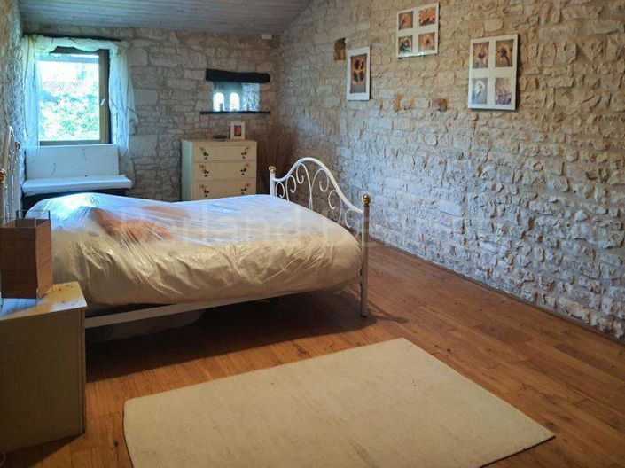 Image No.9-3 Bed House for sale