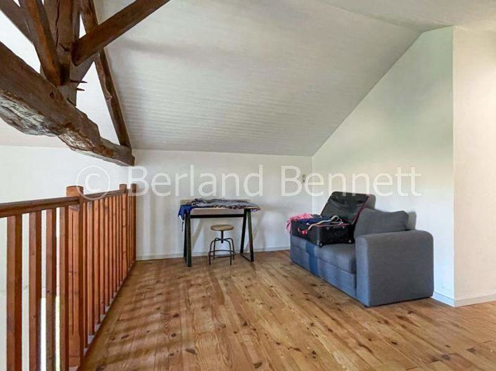 Image No.10-3 Bed House for sale