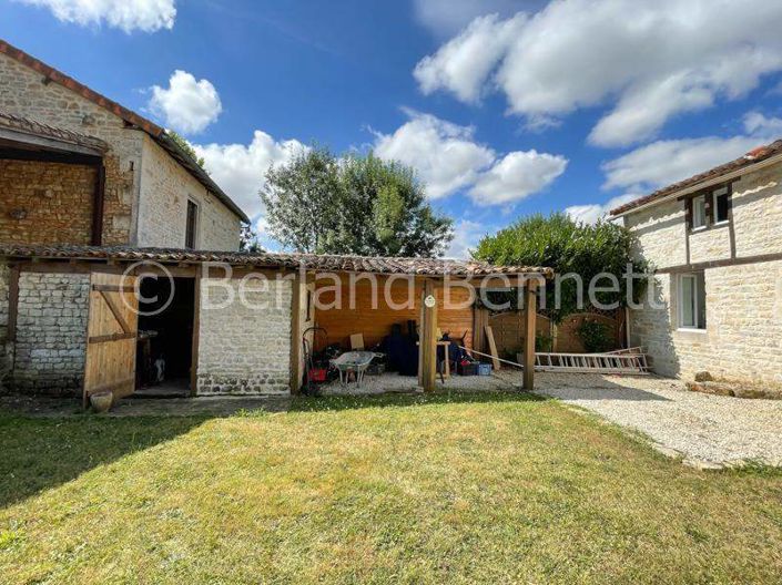 Image No.21-3 Bed House for sale