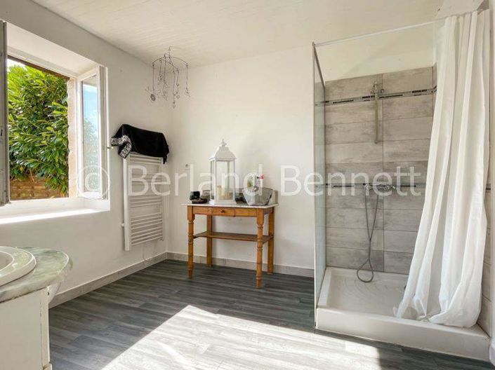 Image No.9-3 Bed House for sale