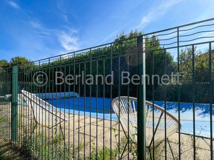 Image No.19-4 Bed House for sale