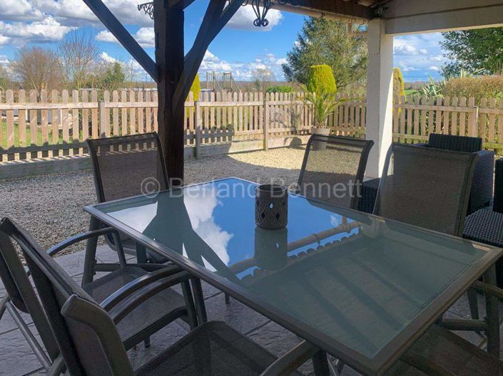 Image No.28-8 Bed House for sale