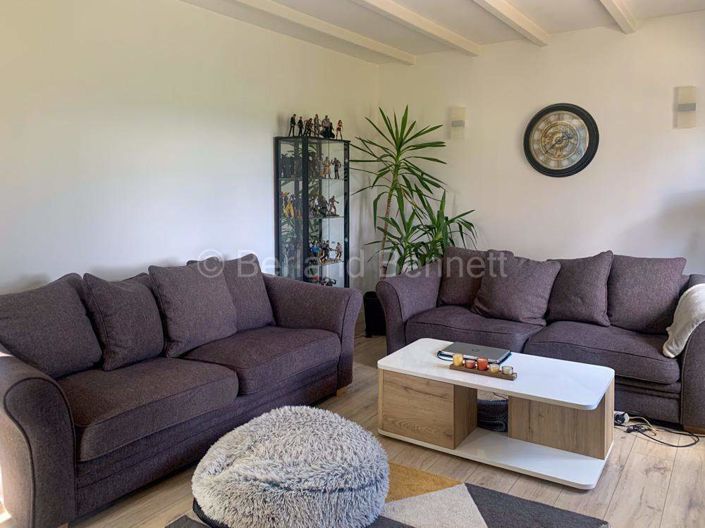 Image No.4-8 Bed House for sale