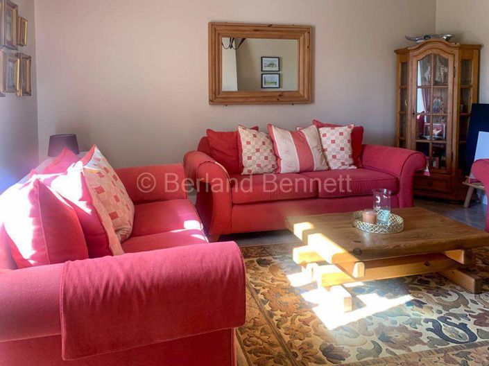 Image No.6-8 Bed House for sale