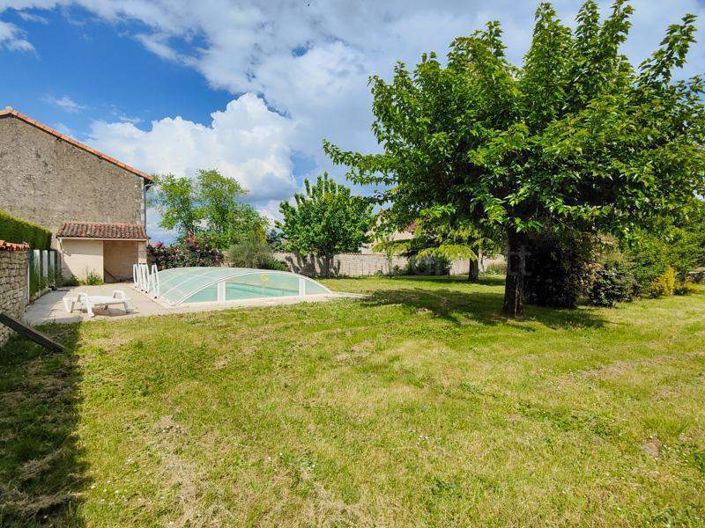 Image No.21-2 Bed House for sale