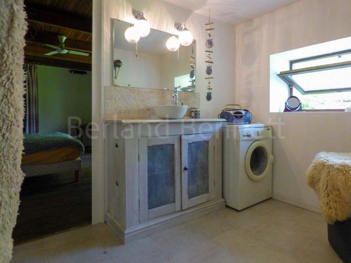 Image No.9-5 Bed House for sale