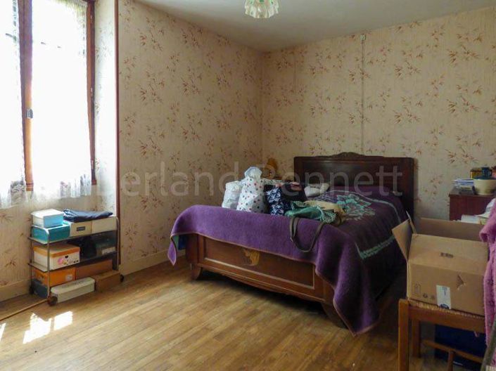 Image No.8-4 Bed House for sale