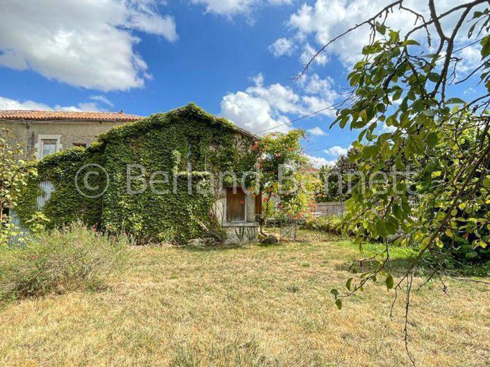 Image No.17-7 Bed House for sale