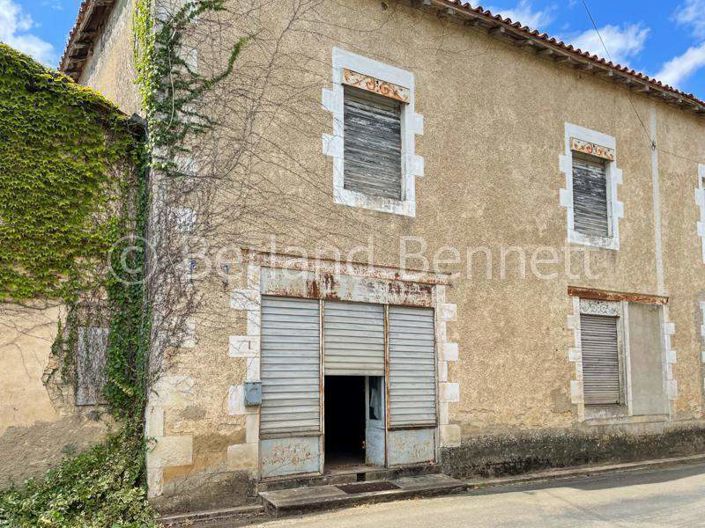 Image No.7-7 Bed House for sale