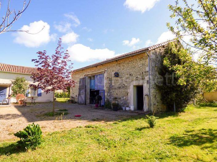 Image No.15-Maison de 3 chambres à vendre à Sauzé-Vaussais