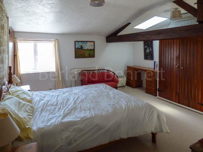 Image No.10-3 Bed House for sale