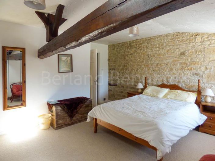 Image No.11-3 Bed House for sale