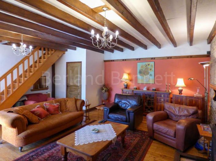 Image No.8-3 Bed House for sale