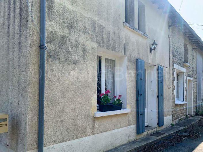 Image No.11-3 Bed House for sale